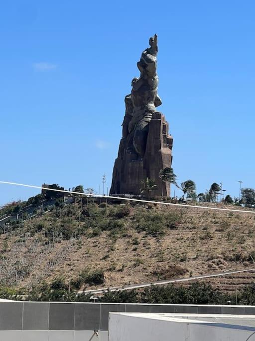 דקר Jumeirah On The Hills, Mamelles מראה חיצוני תמונה